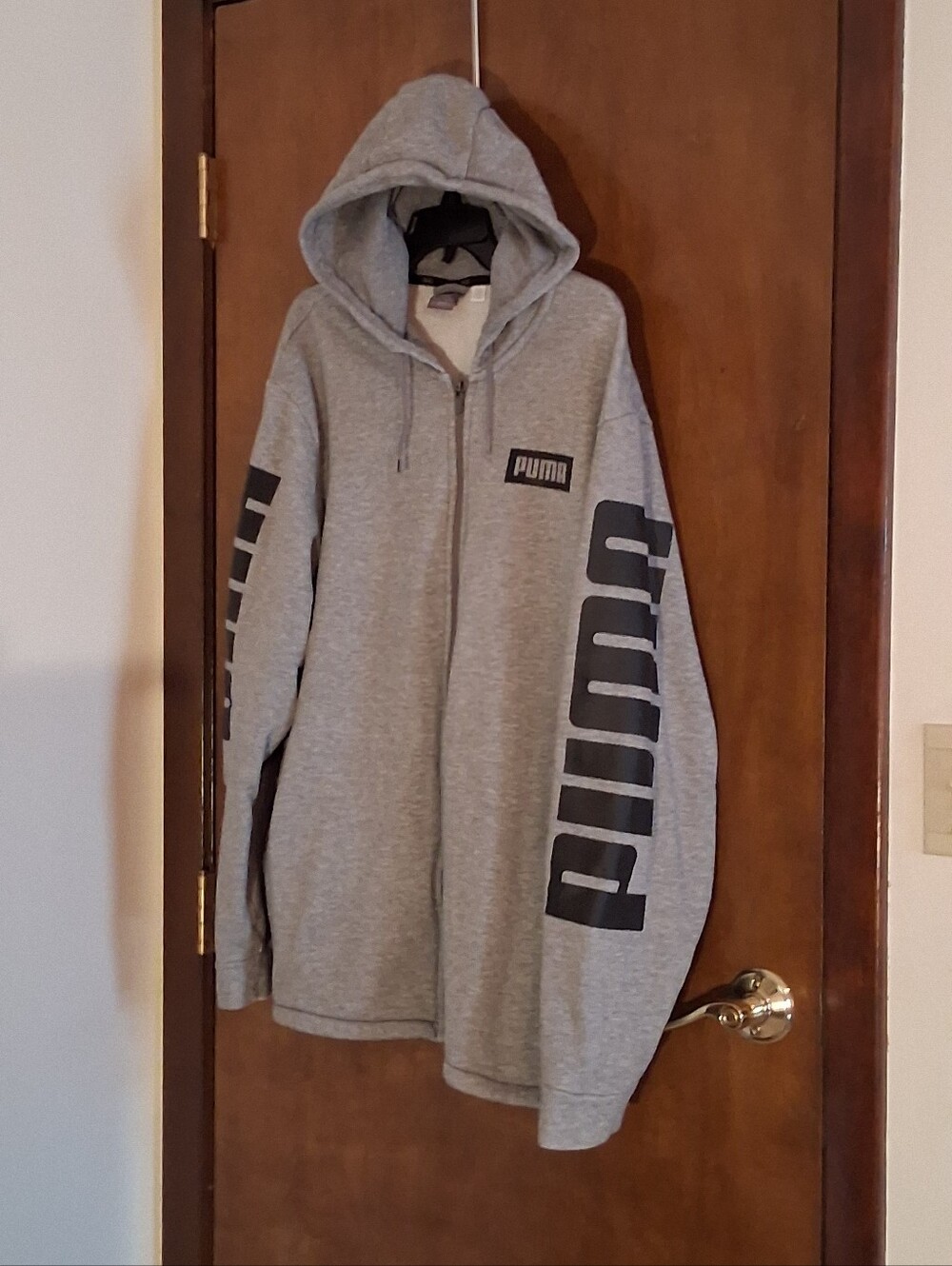 PUMA Men’s XL Full Zip Hoodie Gray Big Logo Spellout Sleeve Back Sweatshirt